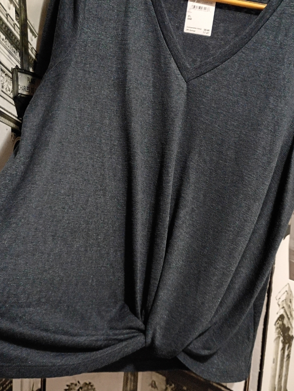 NWT caslon V-Neck Ladies Twist Front Top - Charcoal Size XL - Picture 7 of 9